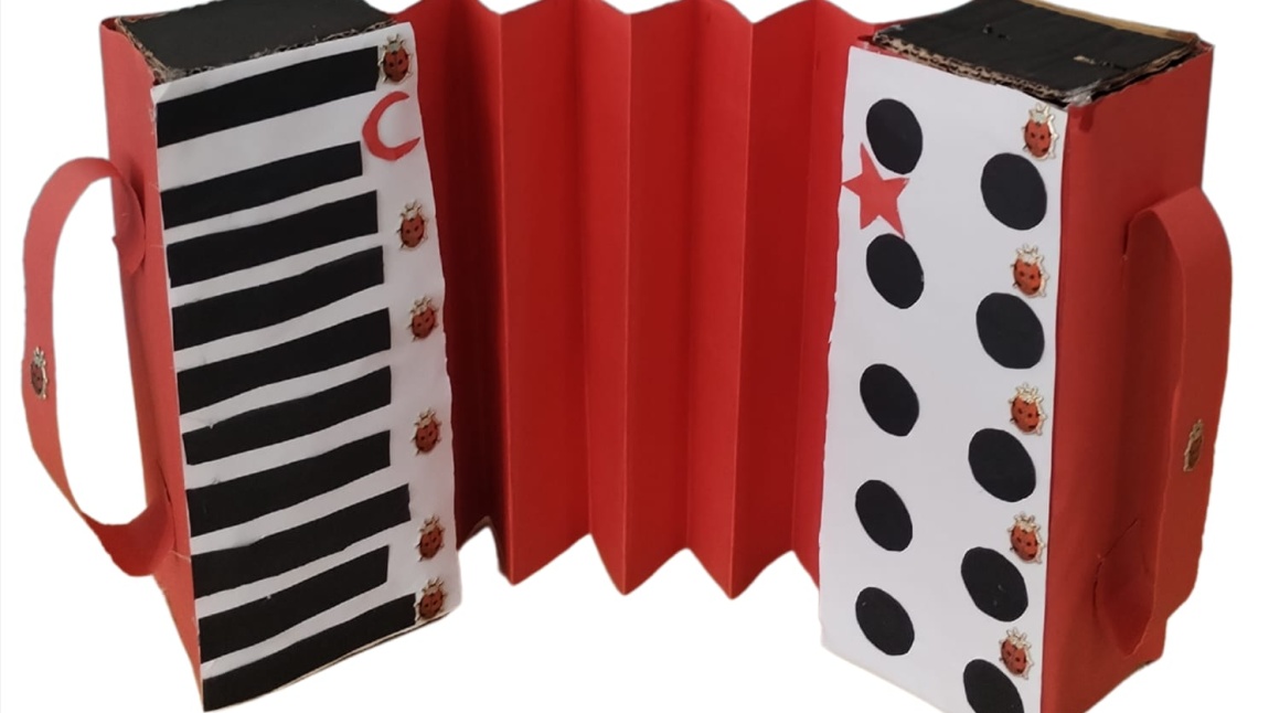 Atık Malzemelerden Müzik Aleti Tasarımı 